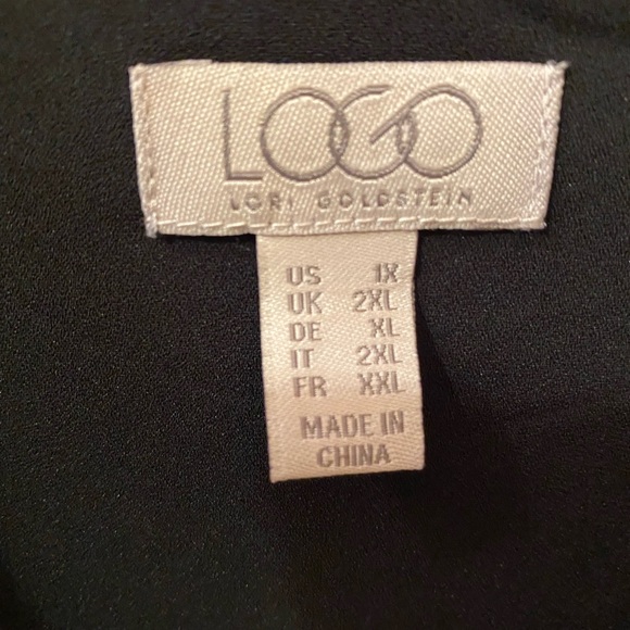 LOGO By Lori Goldstein NWOT Black Long-sleeved Blouse with ruffle bottom - Picture 3 of 5